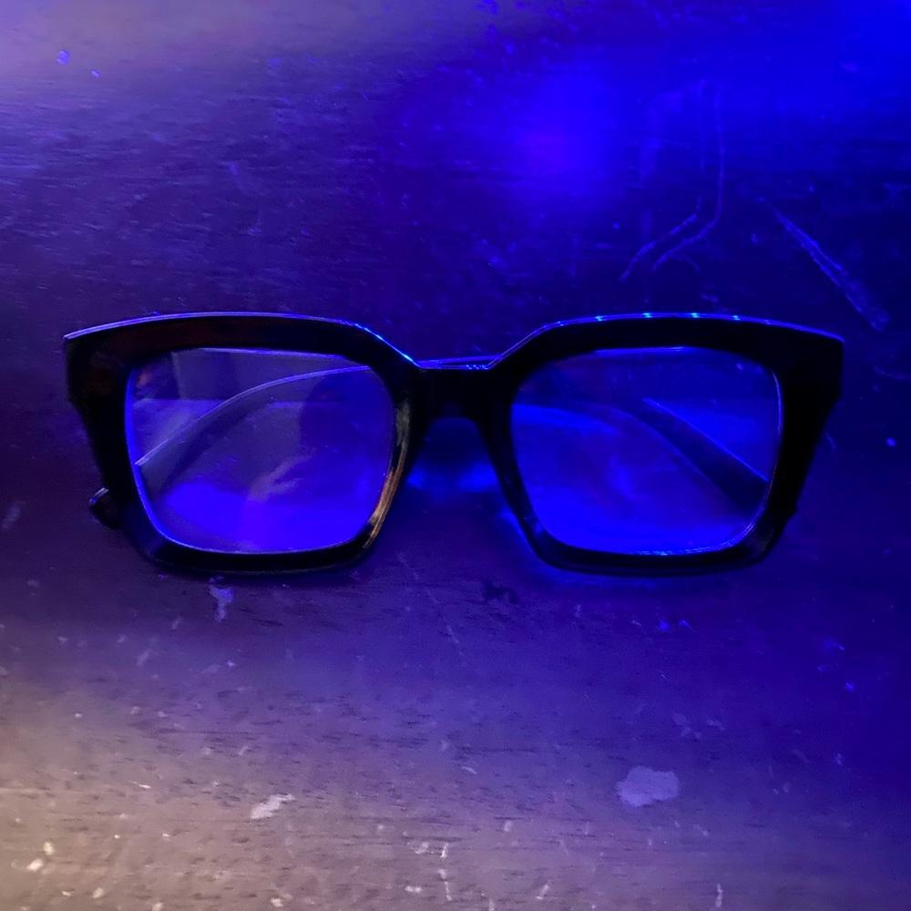 glasses (not prescription)